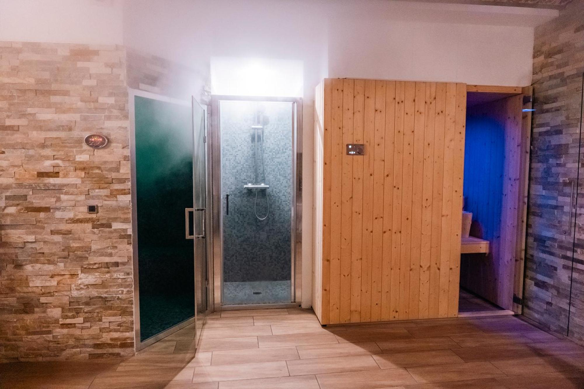 Hotel Rosa 4*