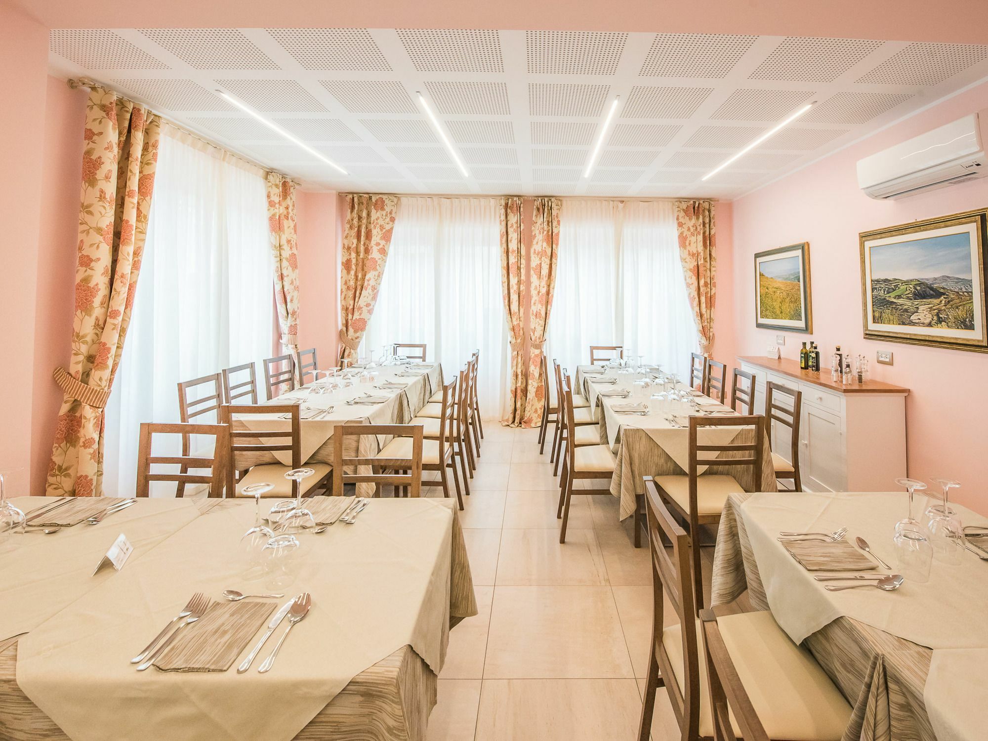 Hotel Rosa 4*